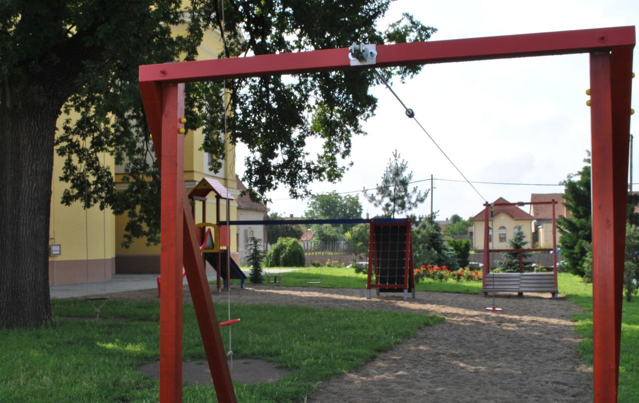 MAMRE Szálló Hajduboszormeny Exterior foto