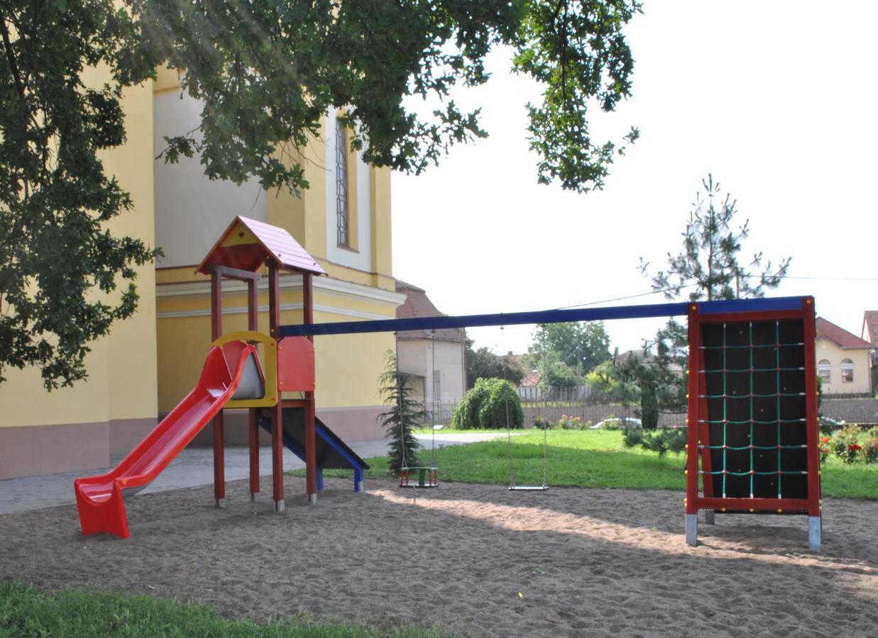MAMRE Szálló Hajduboszormeny Exterior foto